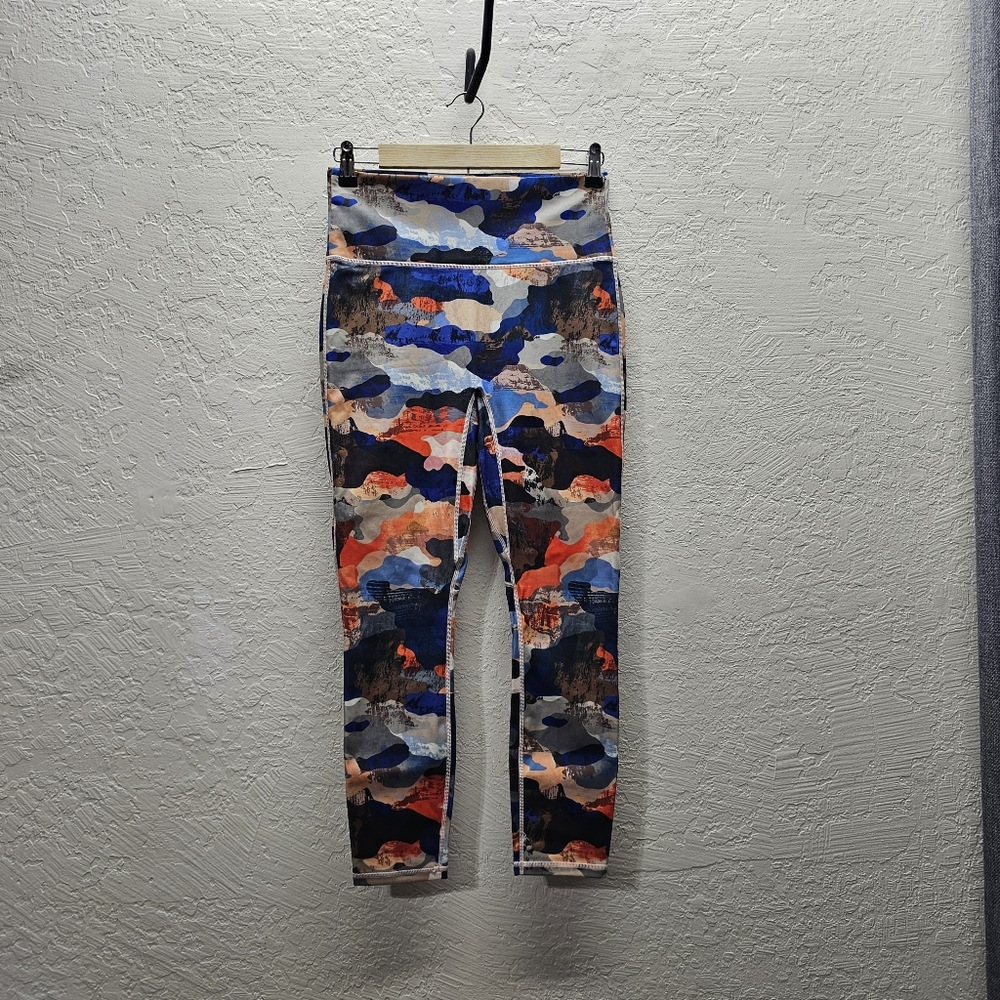 Fabletics Size L High-Waisted Anywhere Blue Navy Orange Camo Leggings (7/8)